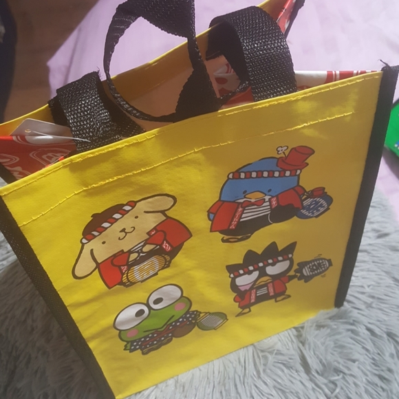 Hello Kitty  & Friend's Totes - Picture 2 of 5